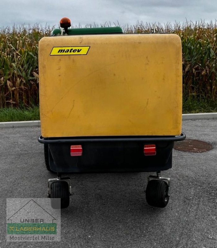 Rasentraktor des Typs John Deere 2320, Gebrauchtmaschine in Bergland (Bild 8)