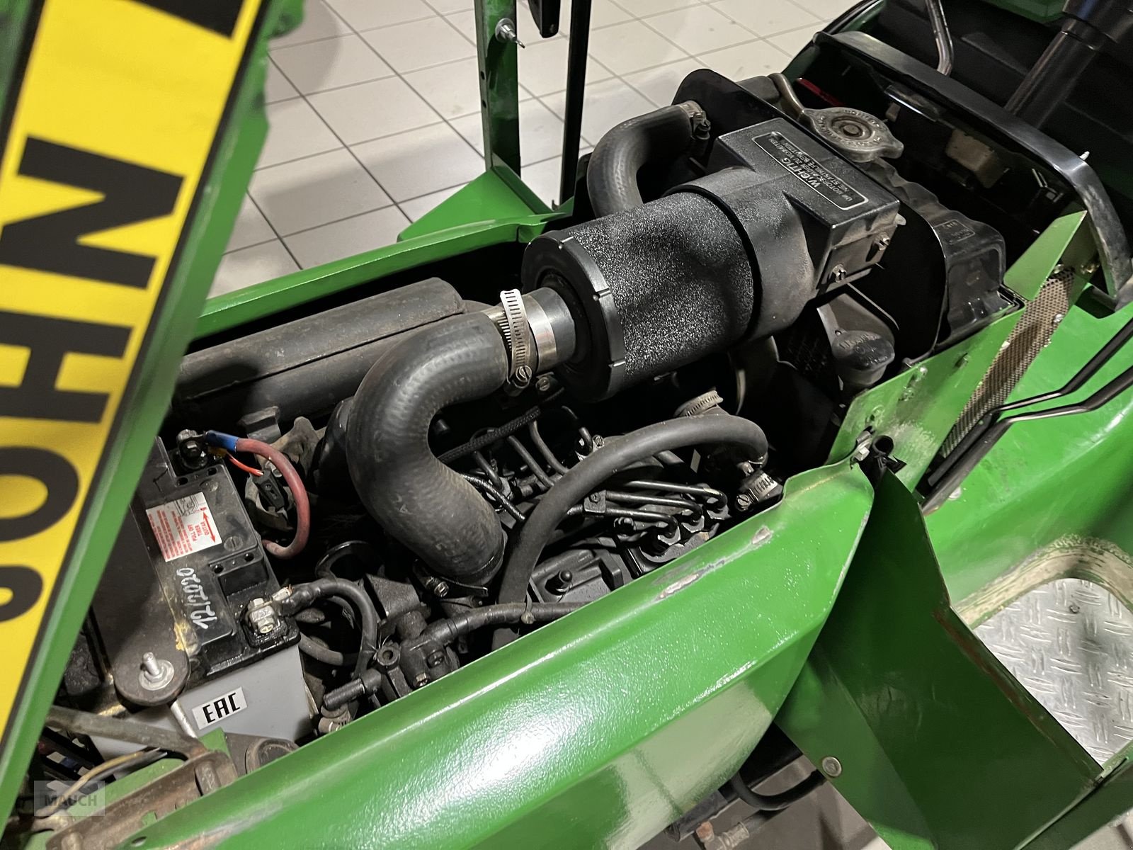 Rasentraktor a típus John Deere 332 mit Schneeschild 3 Zylinder Diesel, Gebrauchtmaschine ekkor: Burgkirchen (Kép 20)