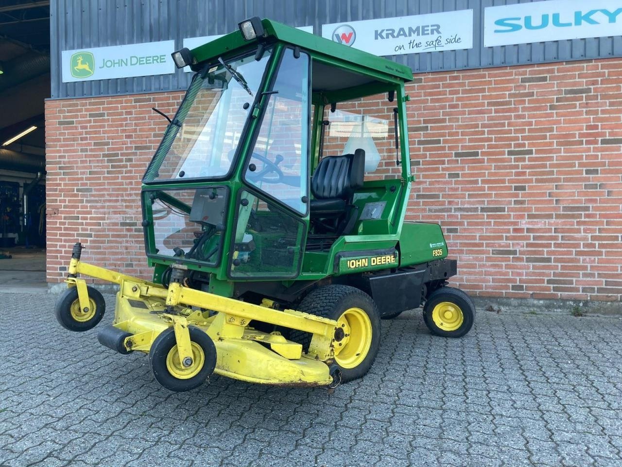 Rasentraktor a típus John Deere F935, Gebrauchtmaschine ekkor: Trige (Kép 1)