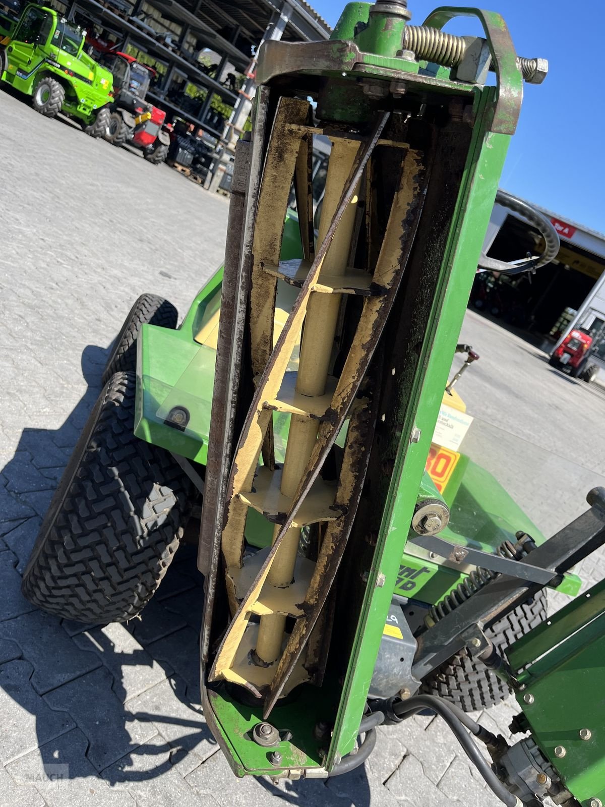 Rasentraktor des Typs John Deere Spindelmäher Kontinent GOD 3D, Gebrauchtmaschine in Burgkirchen (Bild 15)