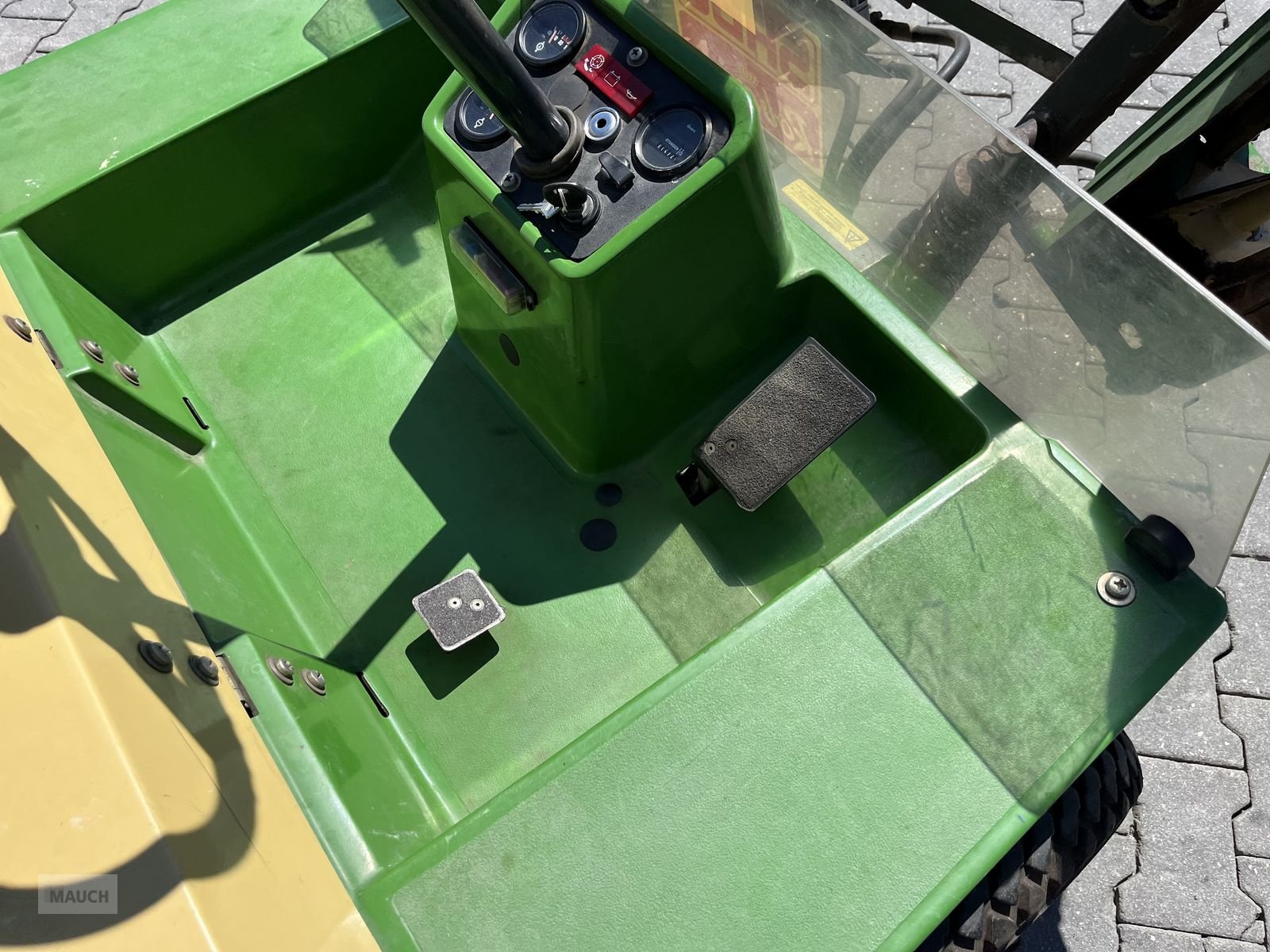 Rasentraktor des Typs John Deere Spindelmäher Kontinent GOD 3D, Gebrauchtmaschine in Burgkirchen (Bild 12)