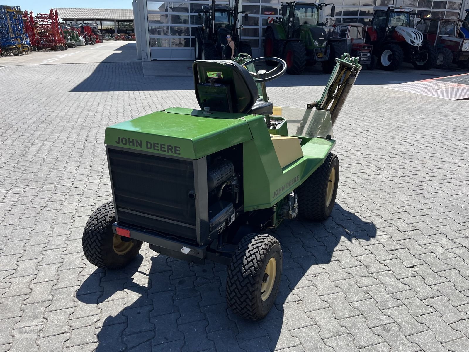 Rasentraktor des Typs John Deere Spindelmäher Kontinent GOD 3D, Gebrauchtmaschine in Burgkirchen (Bild 11)