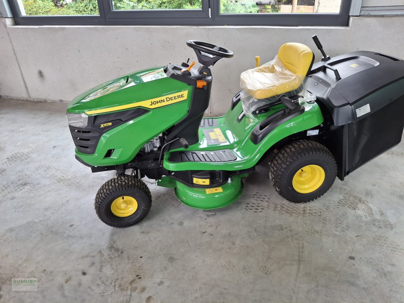 Rasentraktor a típus John Deere X 117 r, Neumaschine ekkor: Pforzheim (Kép 1)