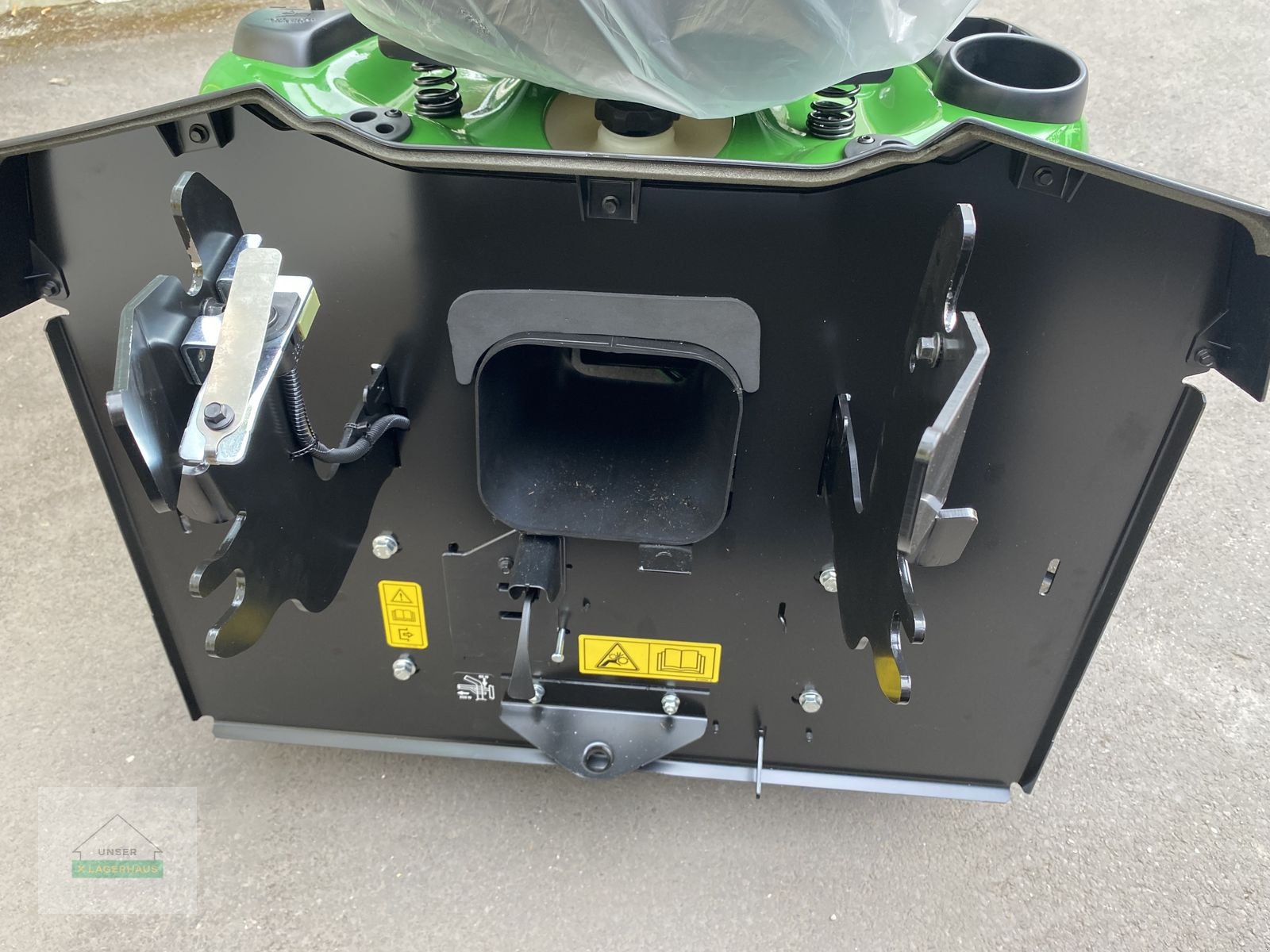 Rasentraktor tip John Deere X 147 R, Gebrauchtmaschine in Wartberg (Poză 7)