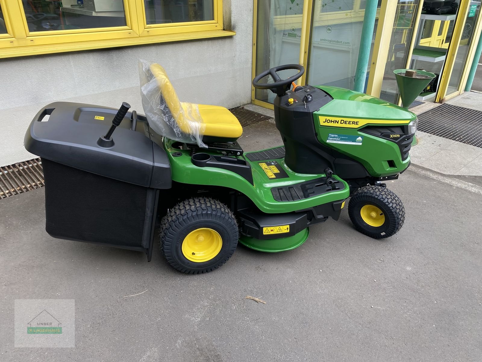 Rasentraktor tip John Deere X 147 R, Gebrauchtmaschine in Wartberg (Poză 5)