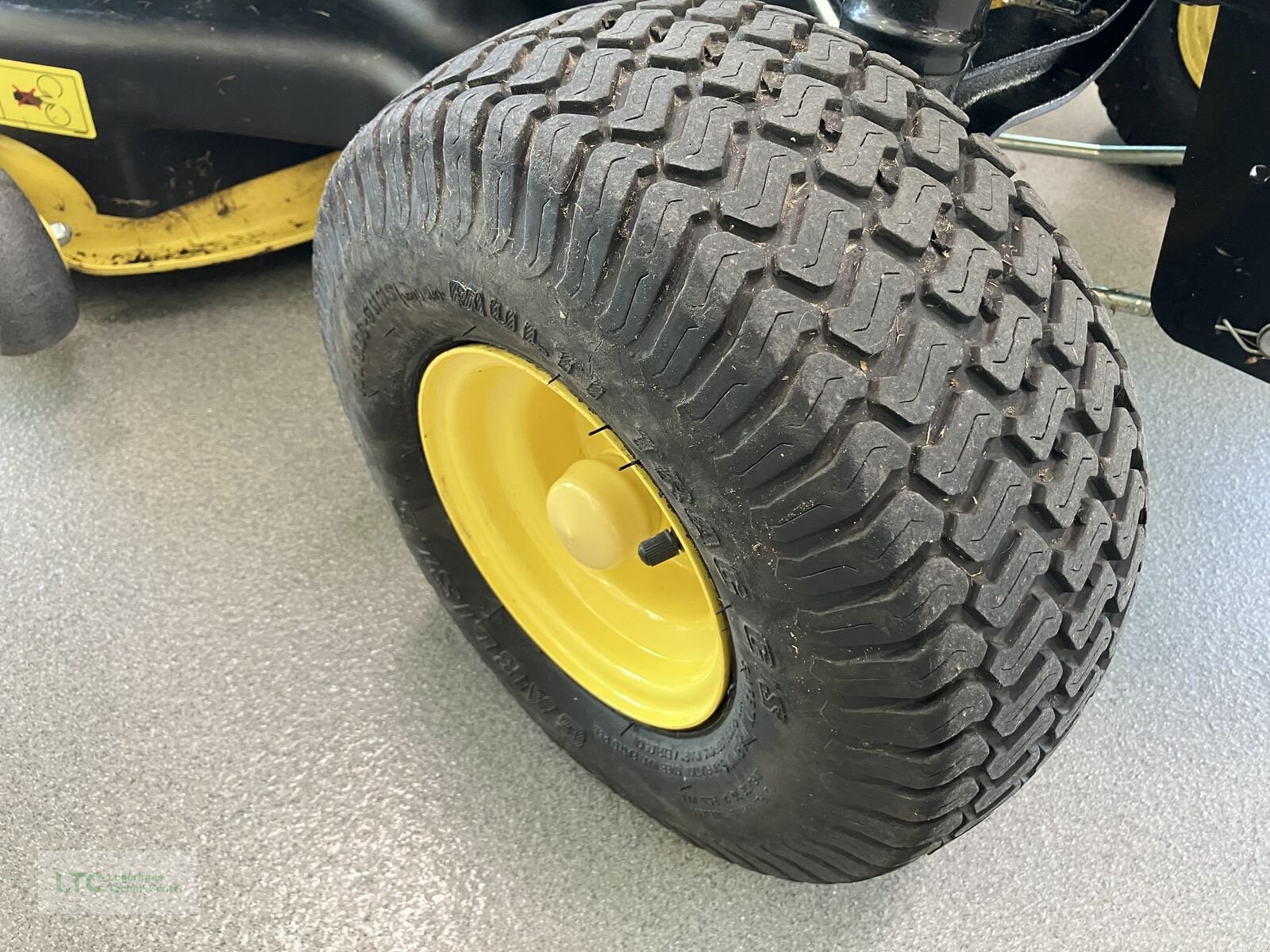 Rasentraktor typu John Deere X 350R, Gebrauchtmaschine v Redlham (Obrázek 16)