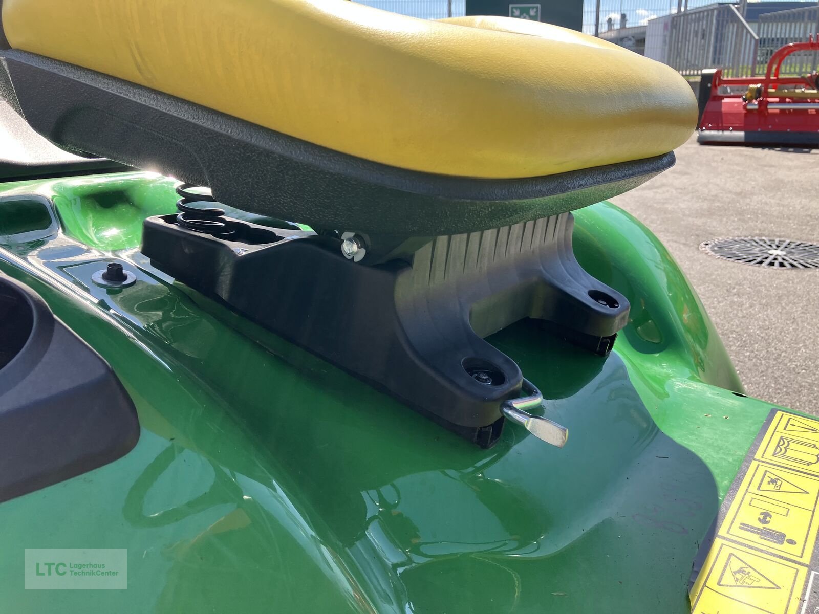 Rasentraktor typu John Deere X 350R, Gebrauchtmaschine v Redlham (Obrázek 18)