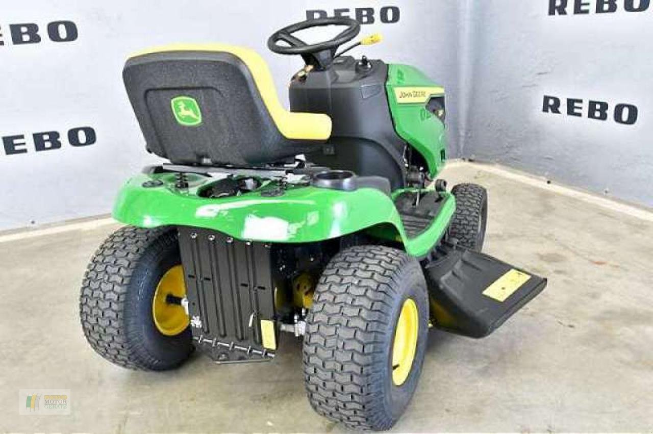 Rasentraktor of the type John Deere X107 RASENTRAKTOR, Neumaschine in Bredstedt (Picture 2)