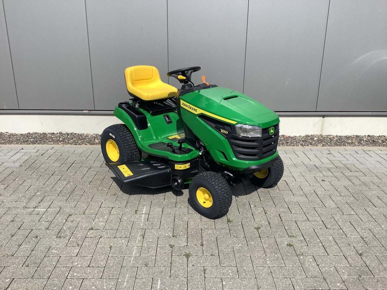 Rasentraktor a típus John Deere X107, Neumaschine ekkor: Greven (Kép 2)