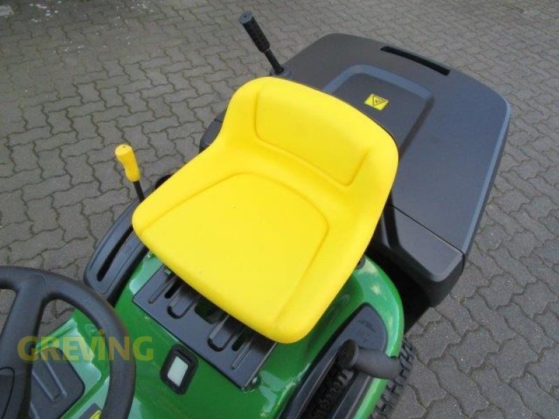 Rasentraktor a típus John Deere X117R, Neumaschine ekkor: Wesseling-Berzdorf (Kép 6)