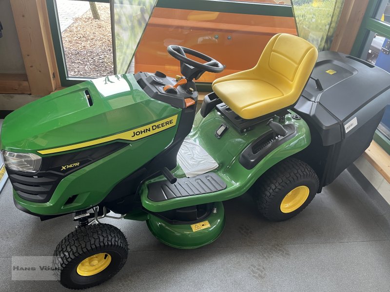 John Deere X147R, Neumaschine, Baujahr: 2023 (Bild 1) Rasentraktor des Typs John Deere X147R, Neumaschine in Tettenweis / Karpfham (Bild 1)