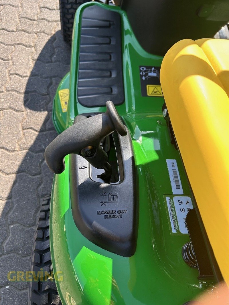 Rasentraktor a típus John Deere X147R, Neumaschine ekkor: Wesseling-Berzdorf (Kép 4)