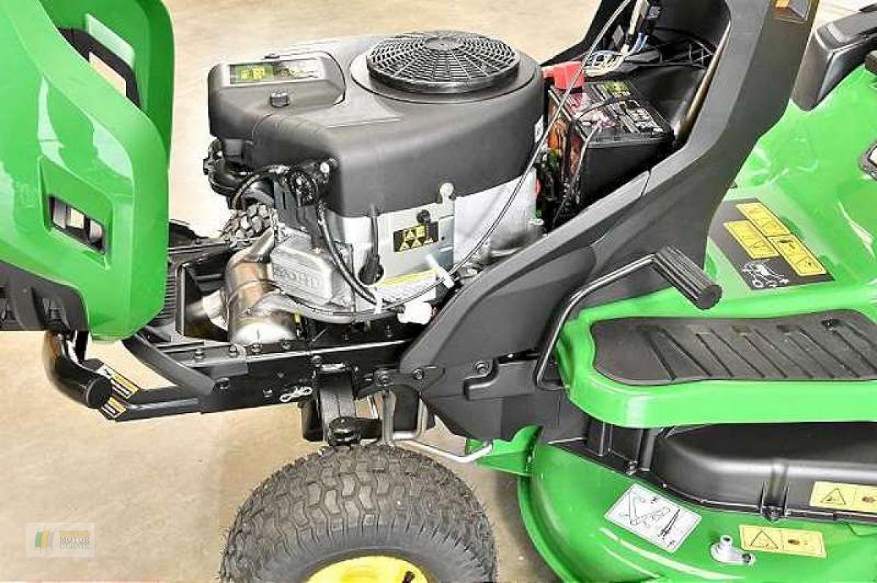 Rasentraktor del tipo John Deere X167R RASENTRAKTOR, Neumaschine en Bredstedt (Imagen 5)