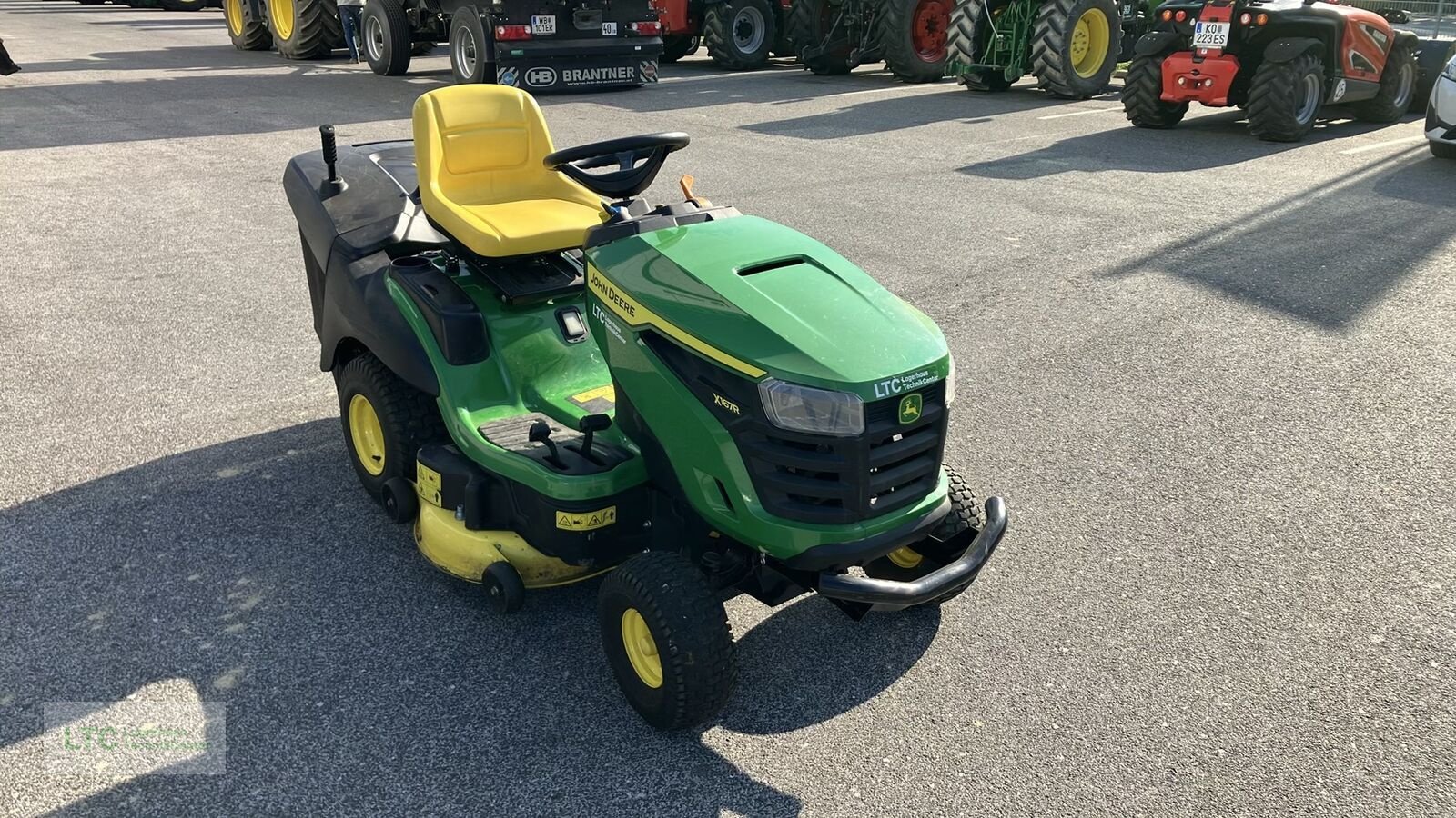 Rasentraktor a típus John Deere X167R, Vorführmaschine ekkor: Eggendorf (Kép 2)