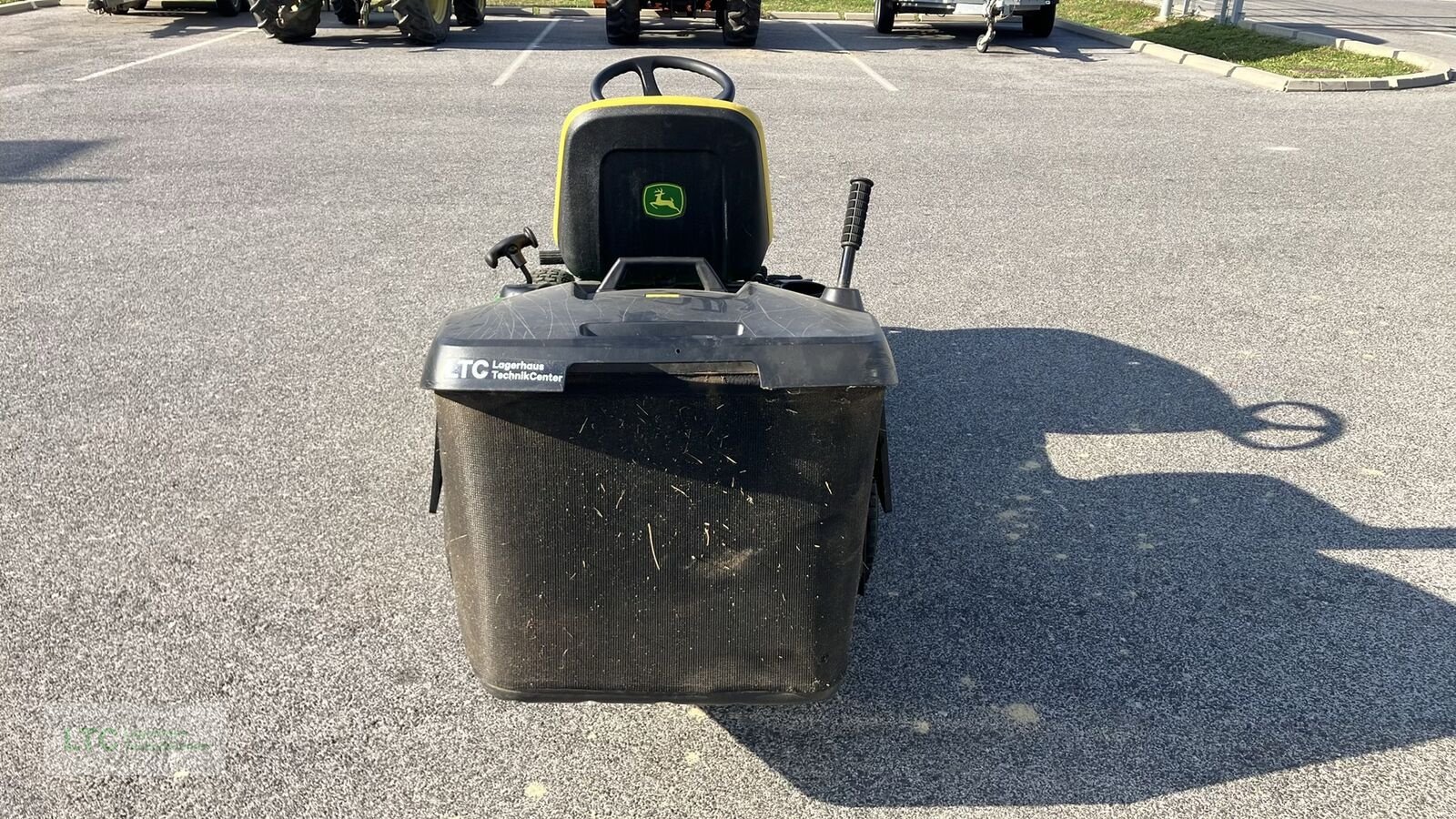 Rasentraktor a típus John Deere X167R, Vorführmaschine ekkor: Eggendorf (Kép 8)