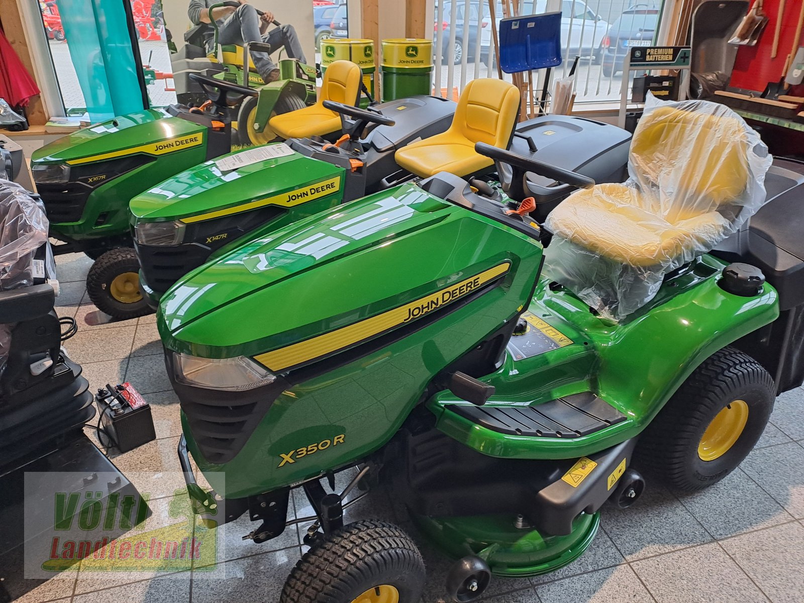 Rasentraktor a típus John Deere X167R, Neumaschine ekkor: Hutthurm bei Passau (Kép 2)