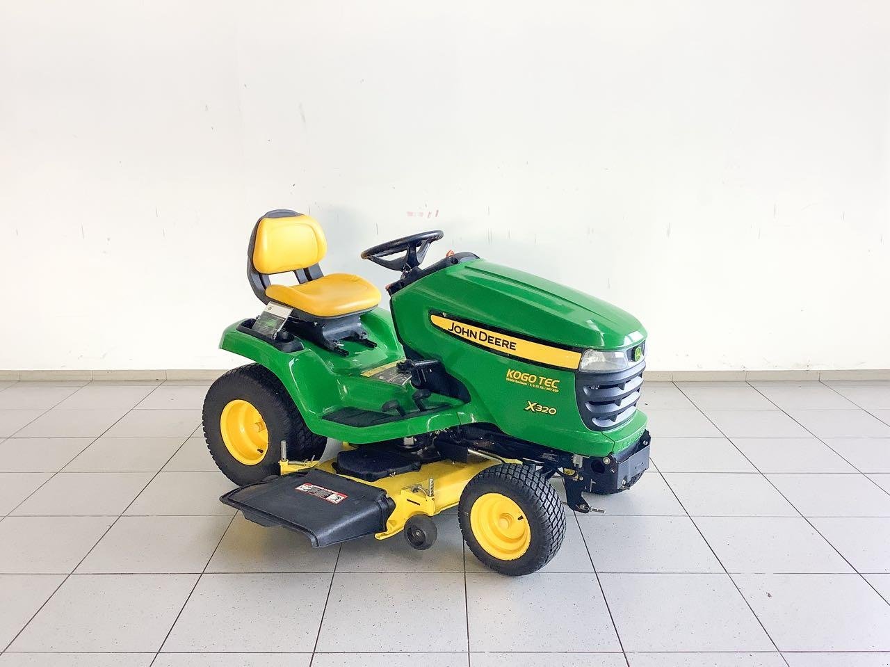 Rasentraktor типа John Deere X320, Gebrauchtmaschine в Beckum (Фотография 3)