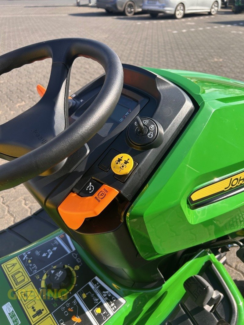 Rasentraktor of the type John Deere X350R, Neumaschine in Wesseling-Berzdorf (Picture 4)