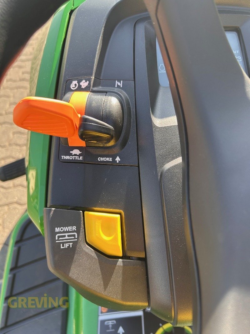 Rasentraktor of the type John Deere X350R, Neumaschine in Wesseling-Berzdorf (Picture 3)