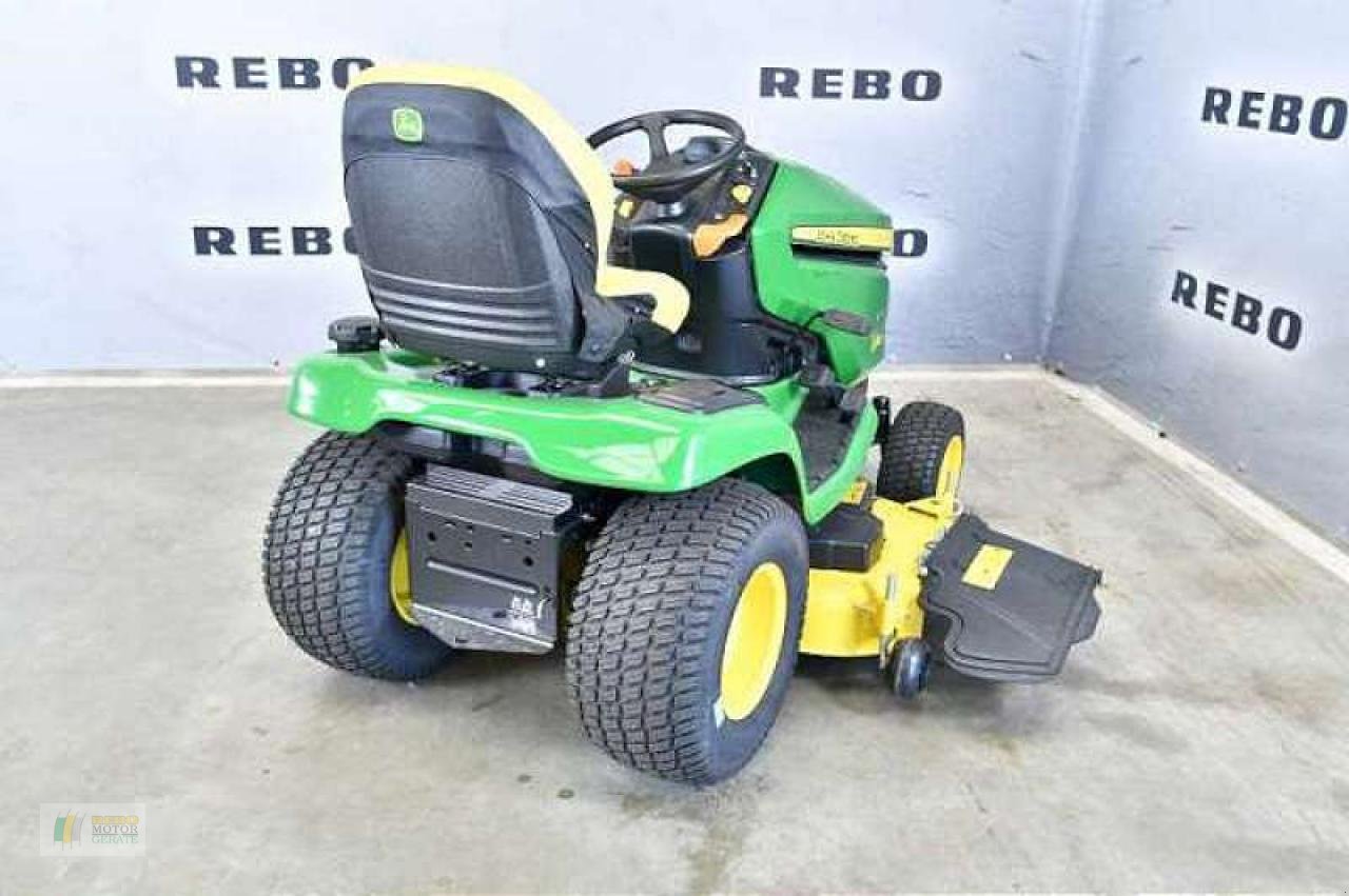 Rasentraktor of the type John Deere X380 RASENTRAKTOR, Neumaschine in Bremervörde (Picture 2)