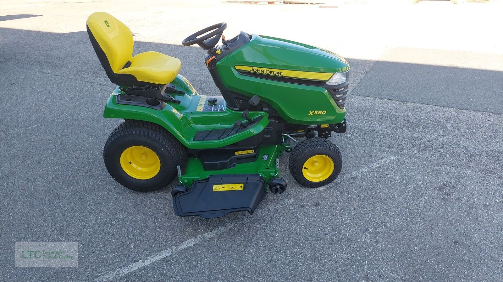 Rasentraktor typu John Deere X380, Neumaschine v Herzogenburg (Obrázek 7)