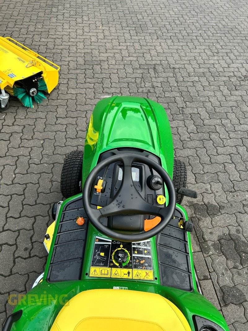 Rasentraktor des Typs John Deere X590 Feucht, Neumaschine in Wesseling-Berzdorf (Bild 4)