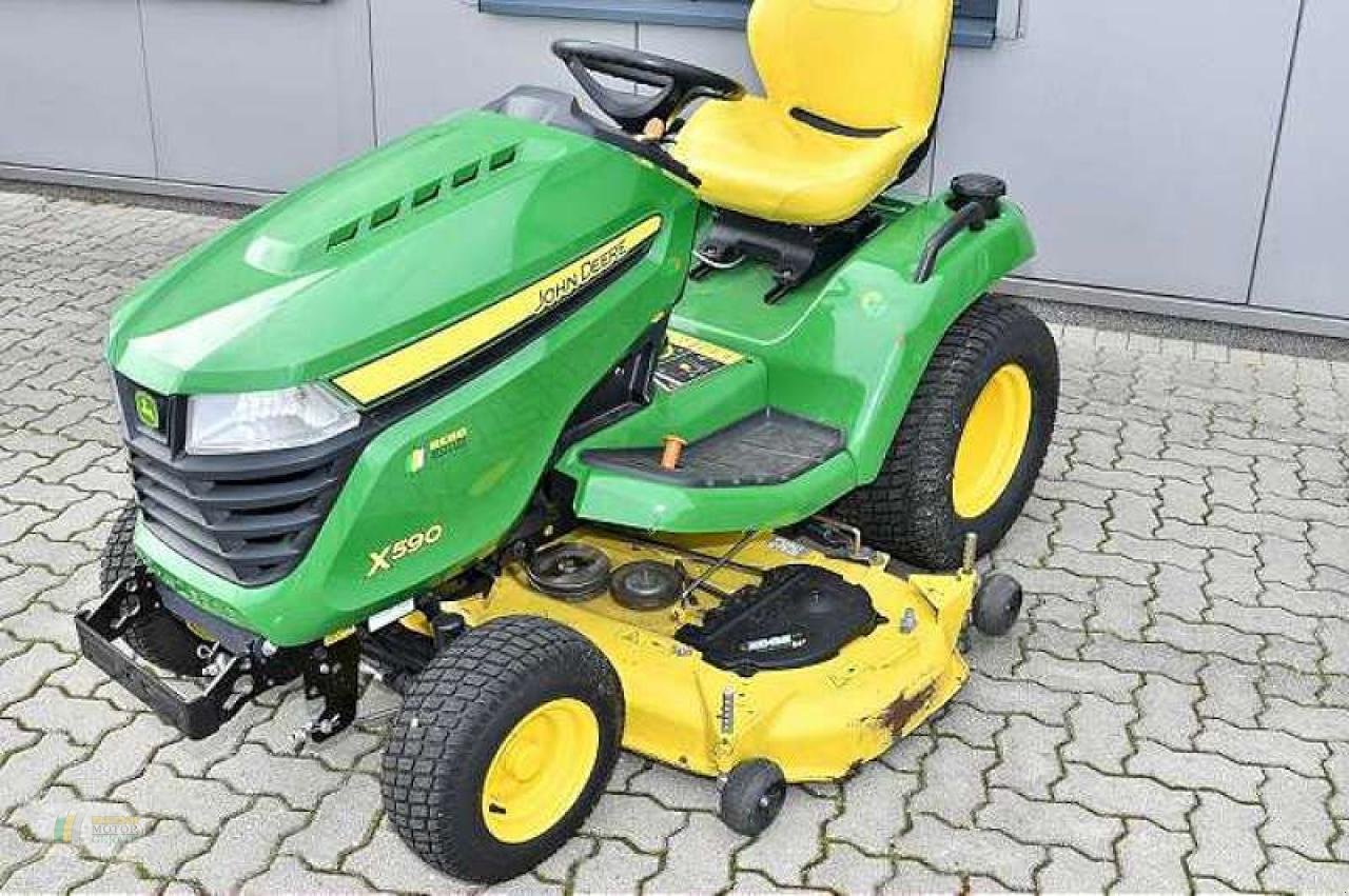 Rasentraktor Türe ait John Deere X590 RASENTRAKTOR, Neumaschine içinde Winsen (resim 1)
