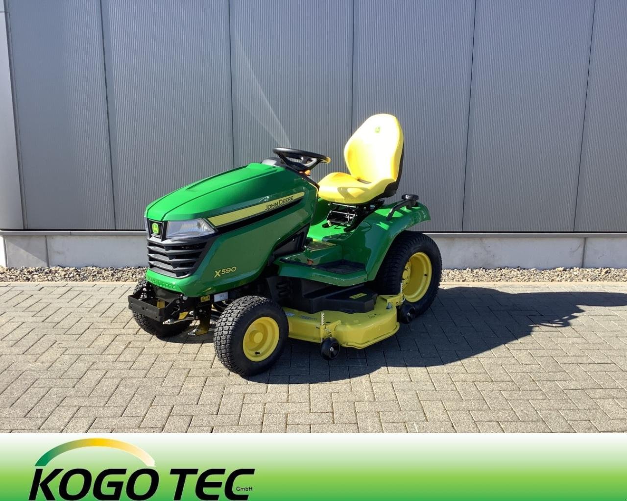Rasentraktor typu John Deere X590, Neumaschine v Stralsund (Obrázek 1)