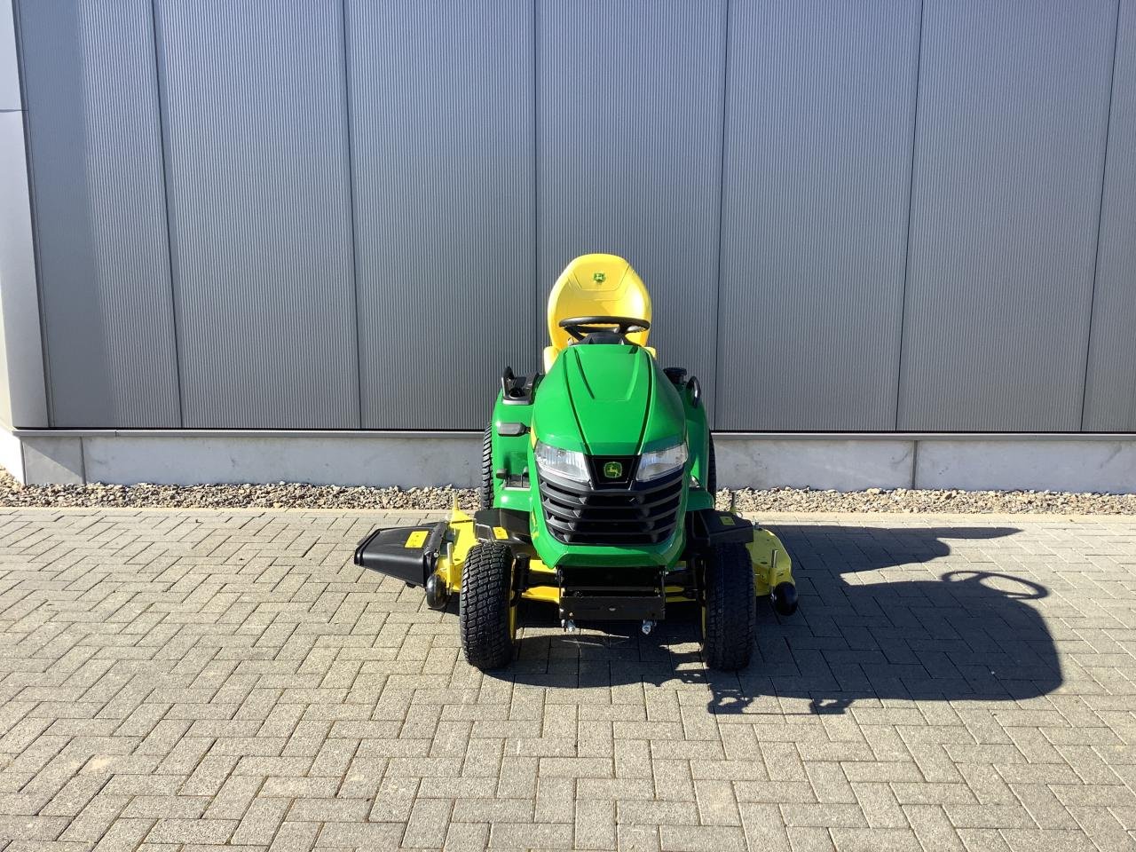 Rasentraktor typu John Deere X590, Neumaschine v Stralsund (Obrázek 3)