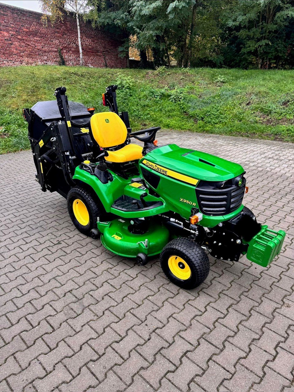 Rasentraktor от тип John Deere X950R, Gebrauchtmaschine в Neuzelle (Снимка 1)