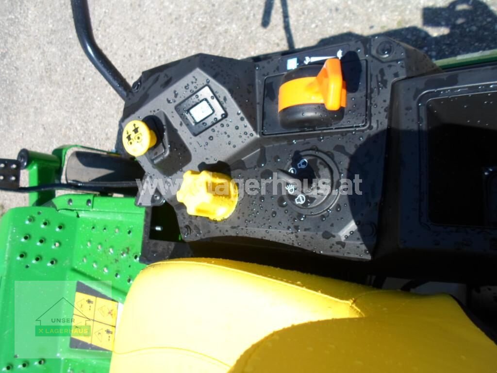 Rasentraktor des Typs John Deere Z315E, Neumaschine in Ottensheim (Bild 11)