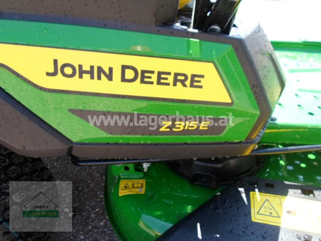 Rasentraktor des Typs John Deere Z315E, Neumaschine in Ottensheim (Bild 5)
