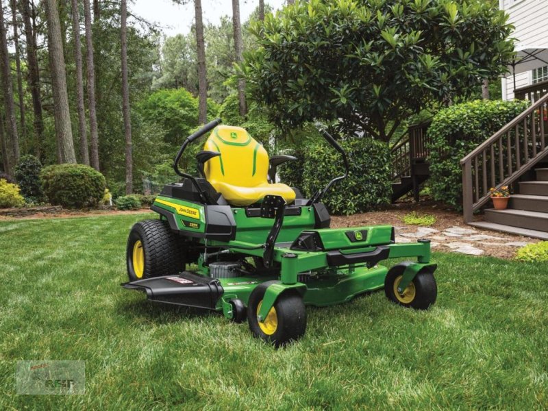 Rasentraktor des Typs John Deere Z370R ELEKTRIK- 107CM, Neumaschine in Landshut (Bild 1)
