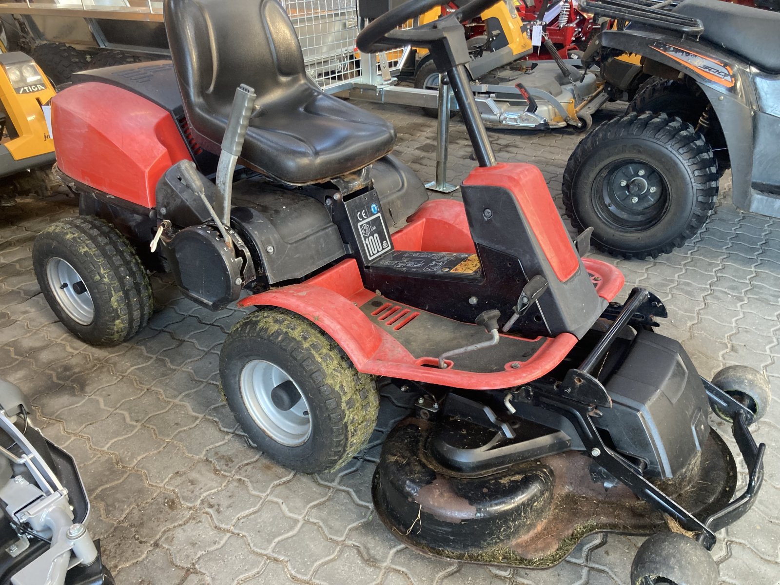 Rasentraktor del tipo Jonsered FR2215MA, Gebrauchtmaschine In Thisted (Immagine 1)