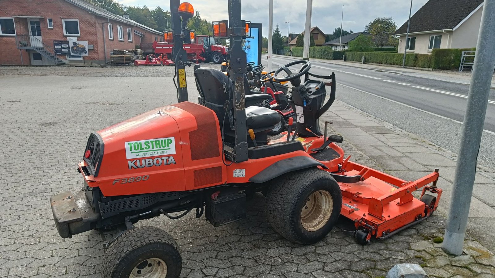 Rasentraktor des Typs Kubota F3890 med 4 WD og spare, Gebrauchtmaschine in Egtved (Bild 5)