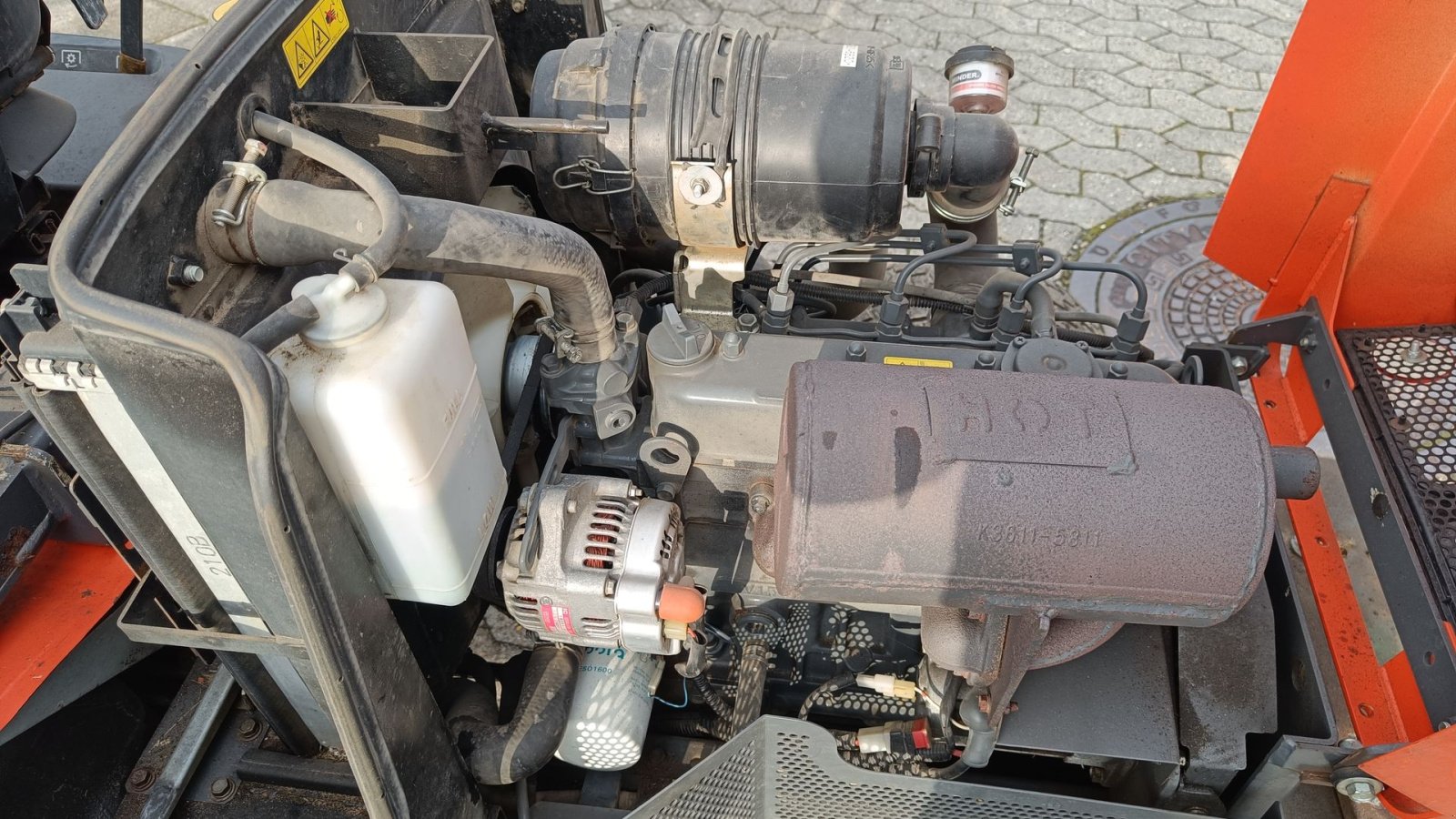 Rasentraktor des Typs Kubota F3890 med 4 WD og spare, Gebrauchtmaschine in Egtved (Bild 9)