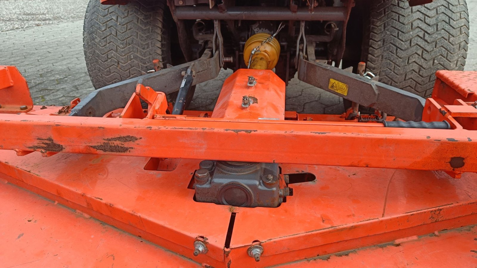 Rasentraktor des Typs Kubota F3890 med 4 WD og spare, Gebrauchtmaschine in Egtved (Bild 13)