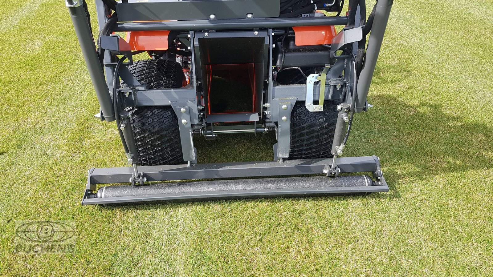 Rasentraktor des Typs Kubota G261-HD Sportplatzmäher, Neumaschine in Olpe (Bild 10)