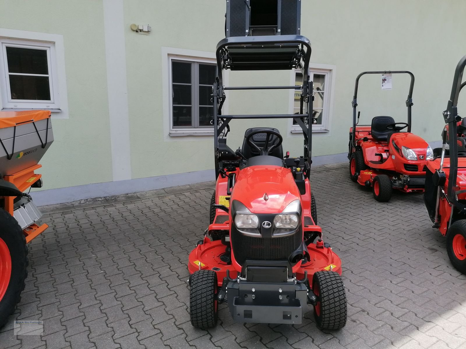 Rasentraktor des Typs Kubota G261 HD54, Neumaschine in Obing (Bild 2)