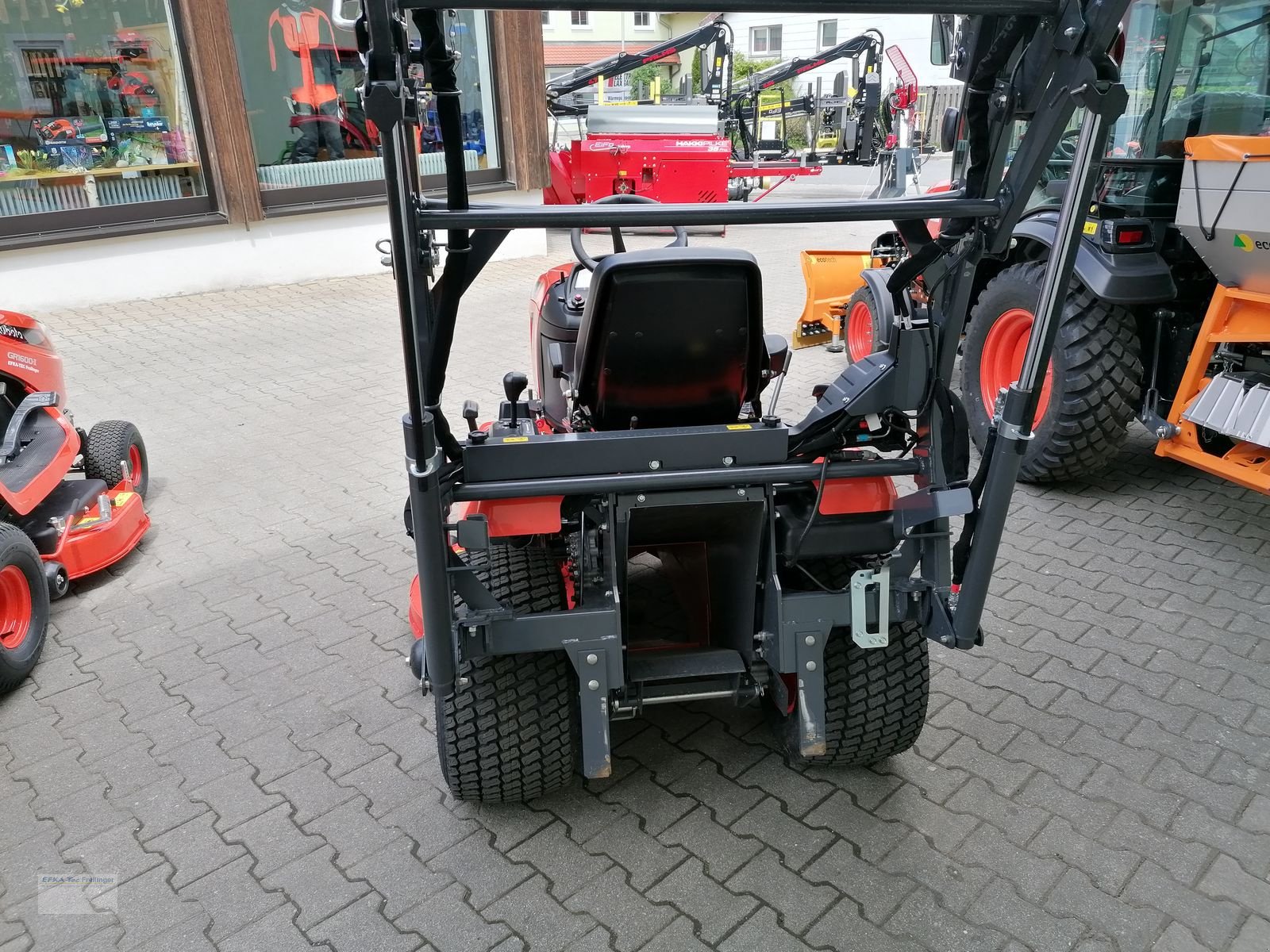 Rasentraktor des Typs Kubota G261 HD54, Neumaschine in Obing (Bild 4)