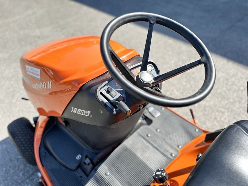 Rasentraktor des Typs Kubota GR 1600 II Rops Rasentraktor, Gebrauchtmaschine in St. Marienkirchen (Bild 9)