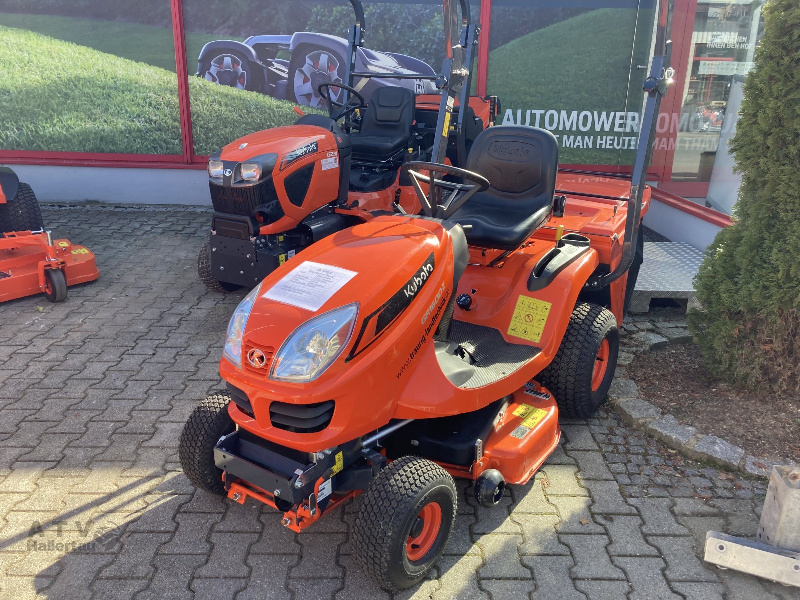 Rasentraktor des Typs Kubota GR 1600 III, Neumaschine in Schweitenkirchen (Bild 5)