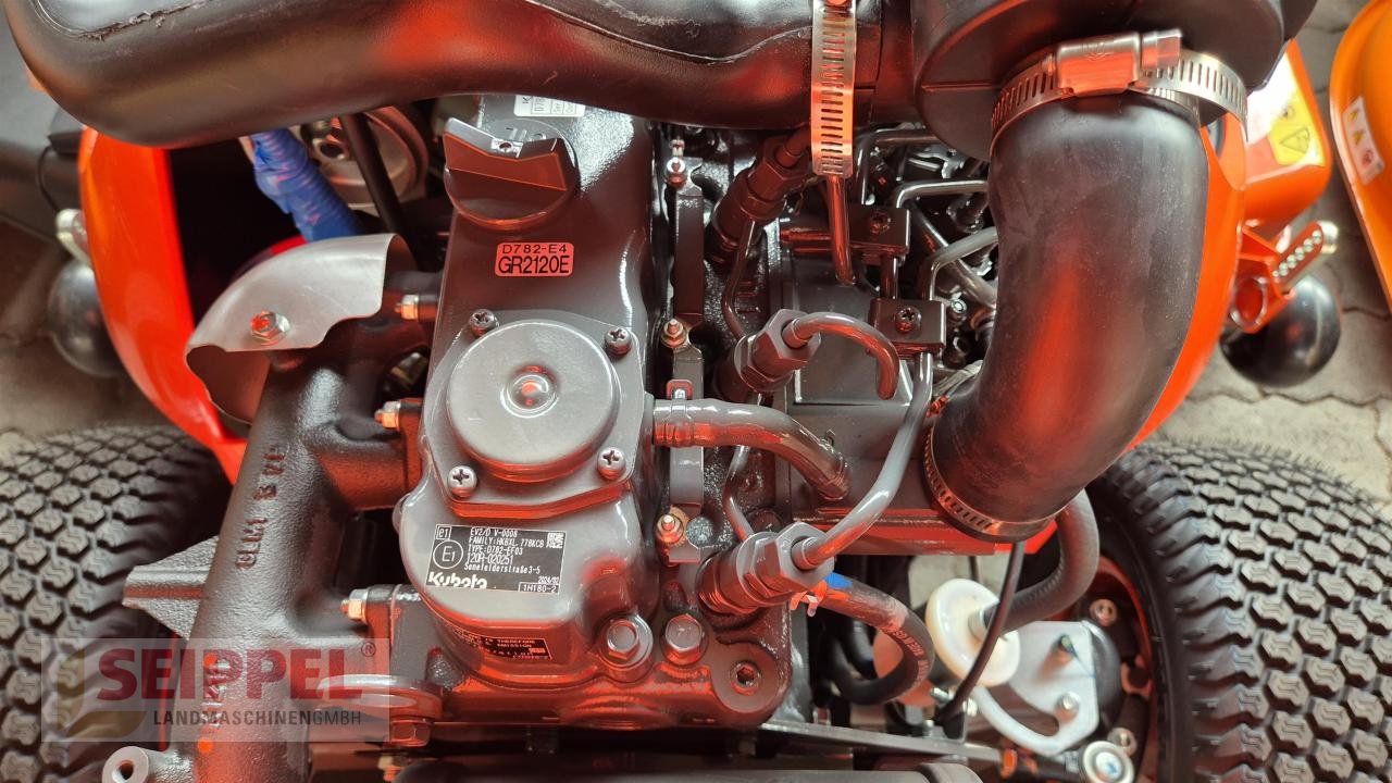 Rasentraktor des Typs Kubota GR 2120 S ALLRAD SEITENAUSWURF, Neumaschine in Groß-Umstadt (Bild 5)