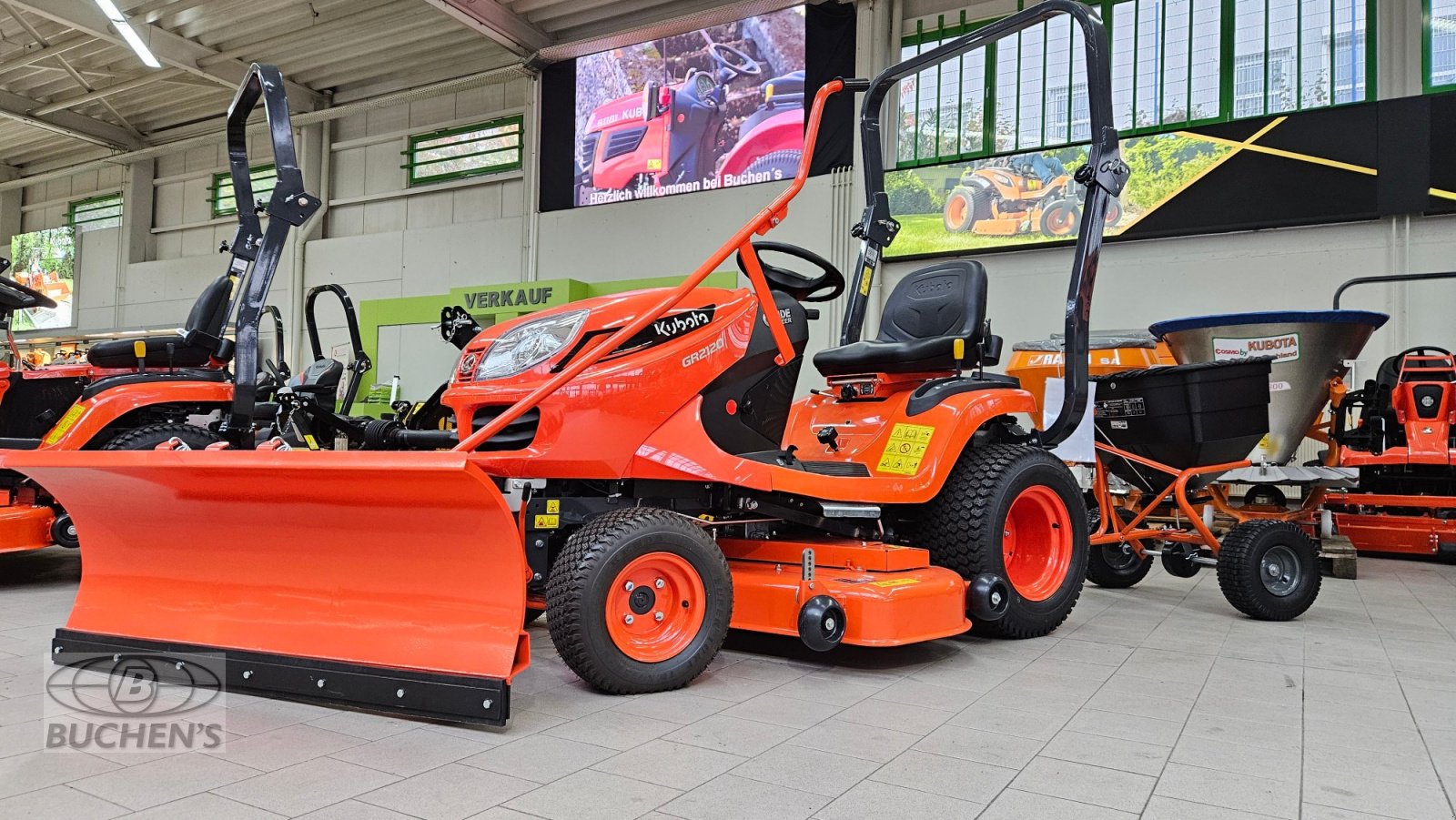 Rasentraktor des Typs Kubota GR2120 S Winterdienst, Neumaschine in Olpe (Bild 3)