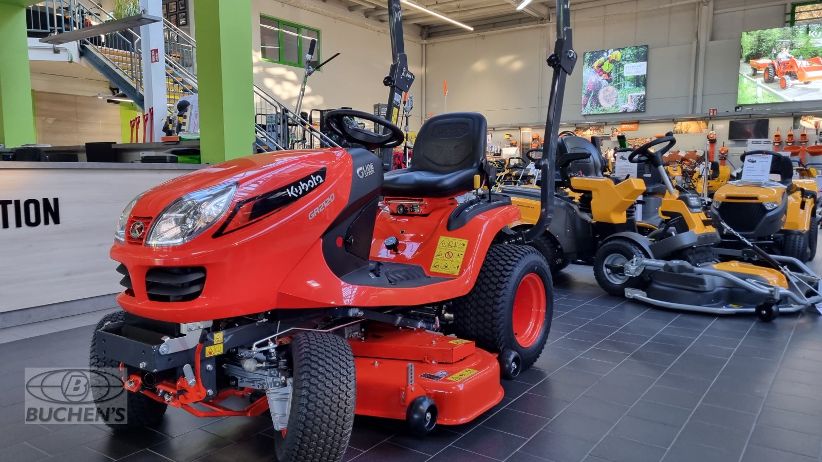 Rasentraktor des Typs Kubota GR2120 S, Neumaschine in Olpe (Bild 1)