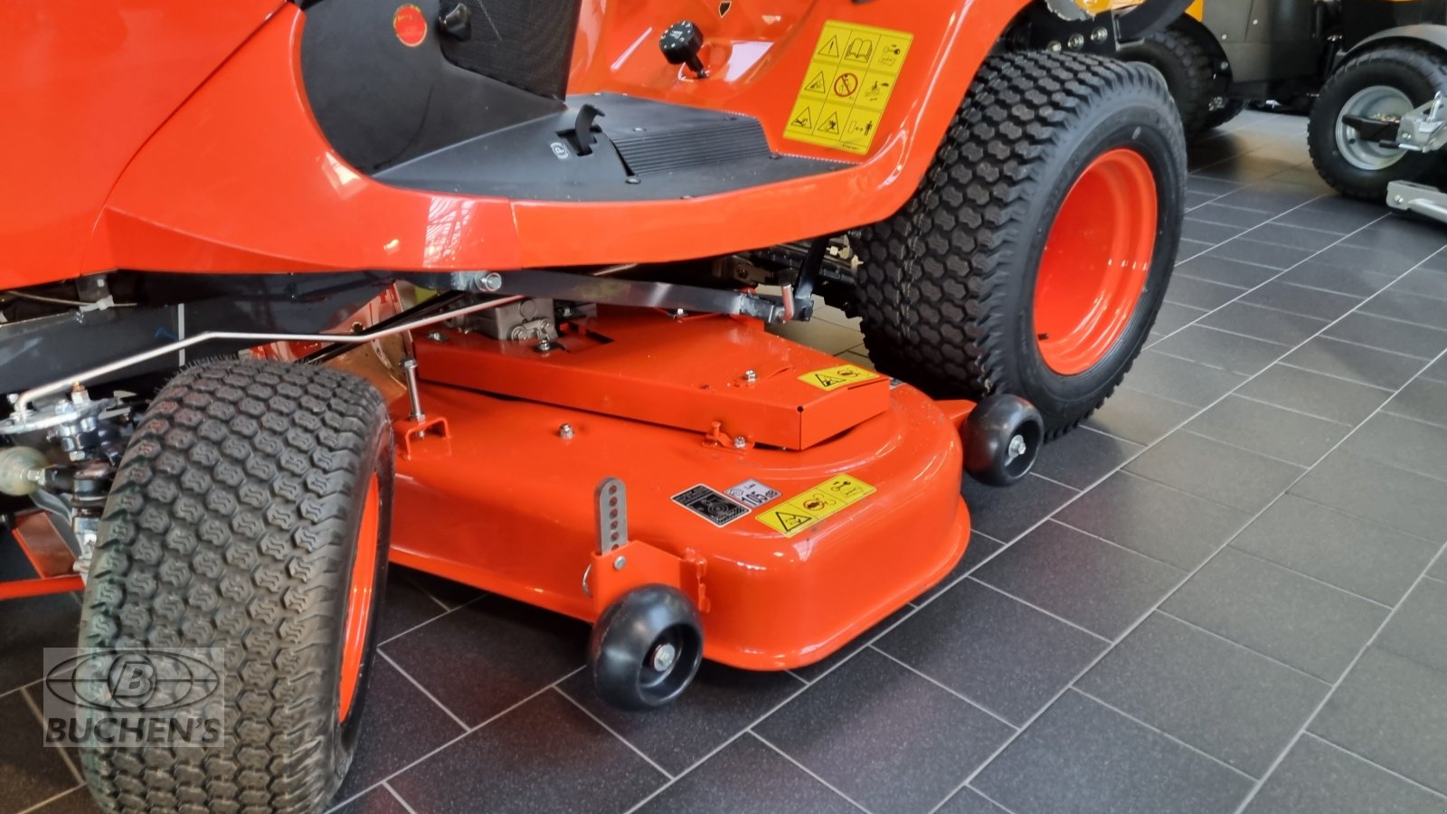 Rasentraktor des Typs Kubota GR2120 S, Neumaschine in Olpe (Bild 5)