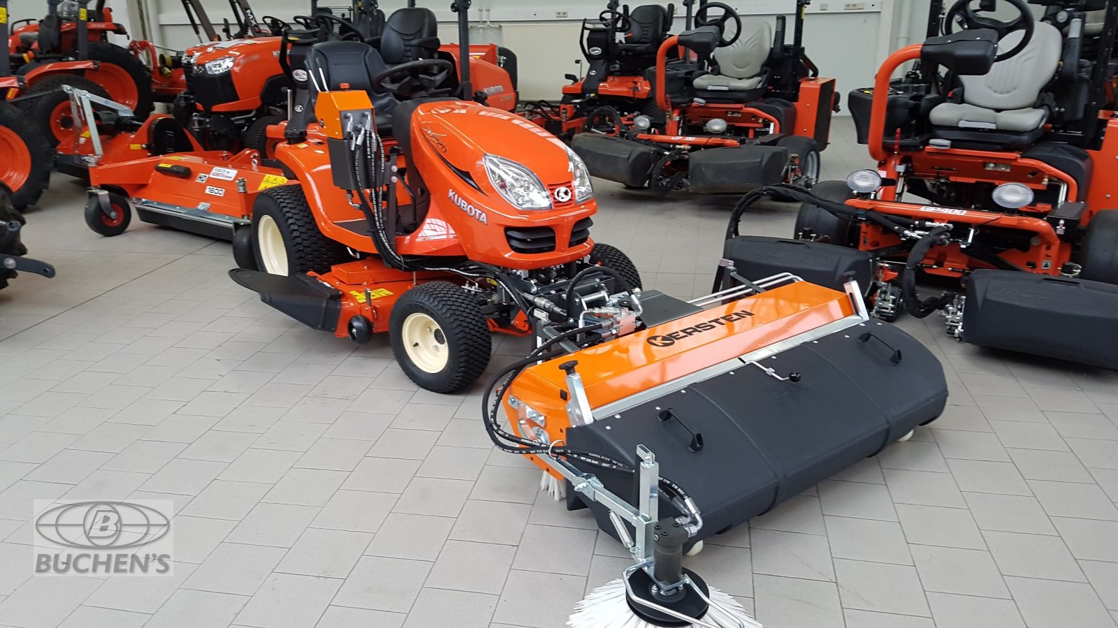 Rasentraktor des Typs Kubota GR2120 Schneeschild, Neumaschine in Olpe (Bild 5)
