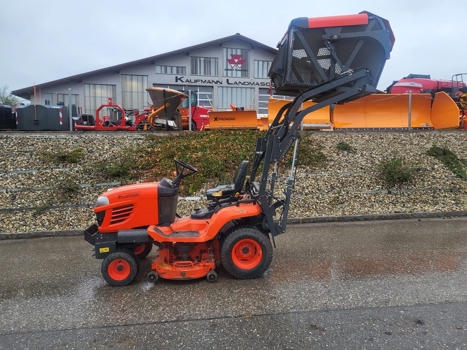 Rasentraktor типа Kubota Kubota G 23 HD, Gebrauchtmaschine в NATTERNBACH (Фотография 14)