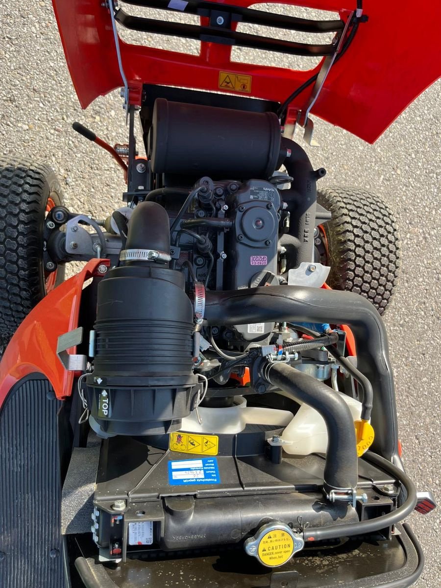 Rasentraktor des Typs Kubota Kubota GR 2120, Vorführmaschine in NATTERNBACH (Bild 16)