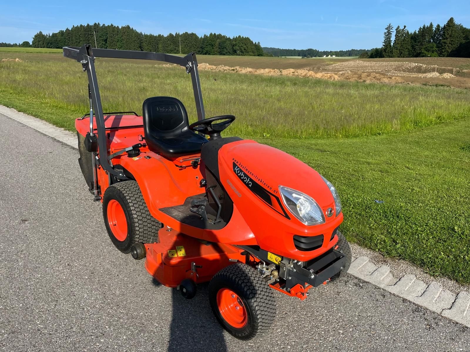 Rasentraktor des Typs Kubota Kubota GR 2120, Vorführmaschine in NATTERNBACH (Bild 3)